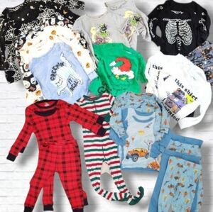 2/3T Unisex Halloween/Christmas Holiday Tops & Pajamas 32-Piece Bundle
